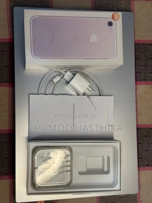Apple iPhone 7 (Used)