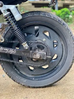 Bajaj Pulsar 180 2010