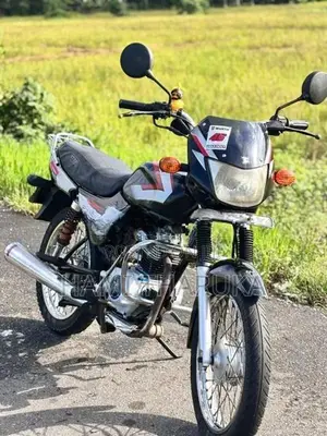 Bajaj CT100 2011