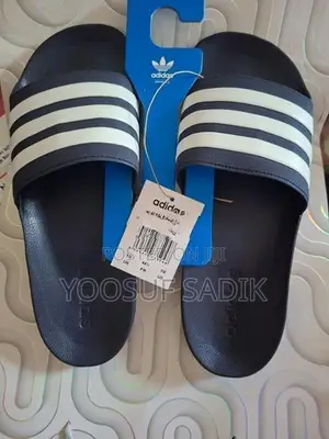 Adidas Sandel ( Adilette Shower)