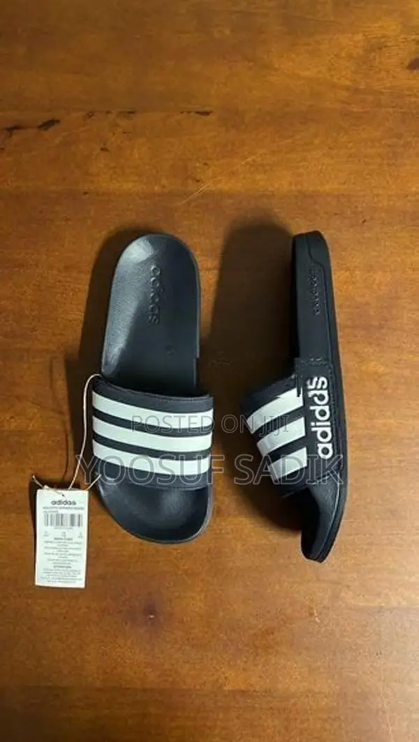 Adidas Sandel ( Adilette Shower)
