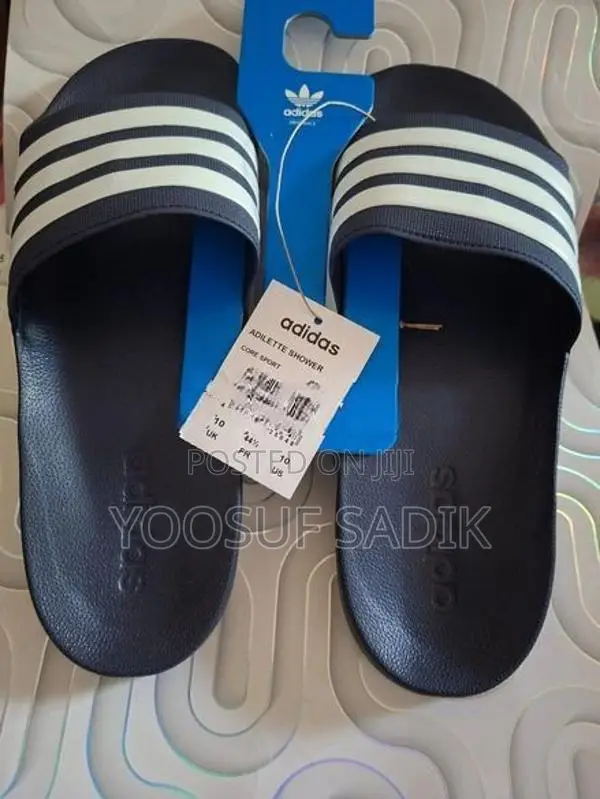 Adidas Sandel ( Adilette Shower)