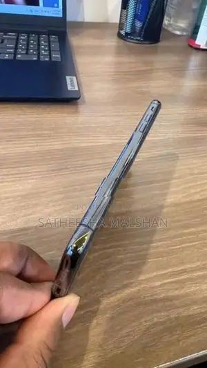Apple iPhone XS 256GB (Used)