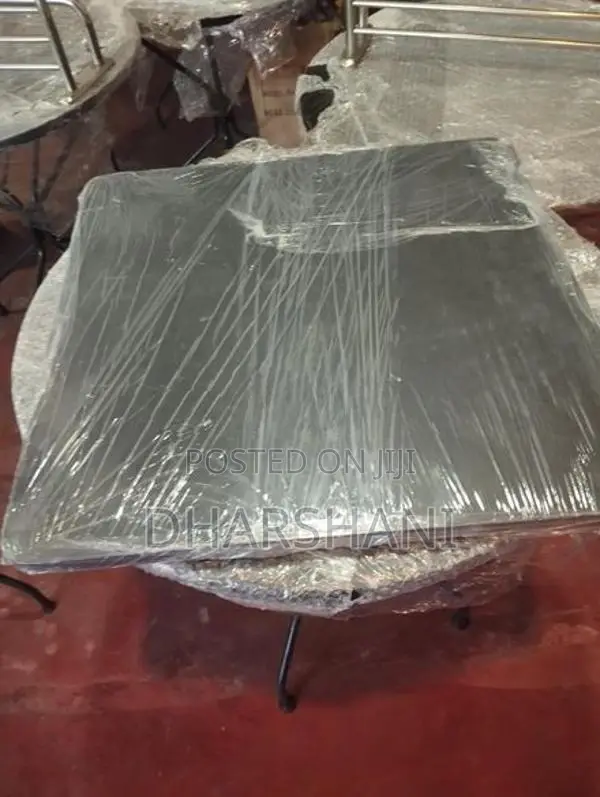 Metal Table 2*2 Feet