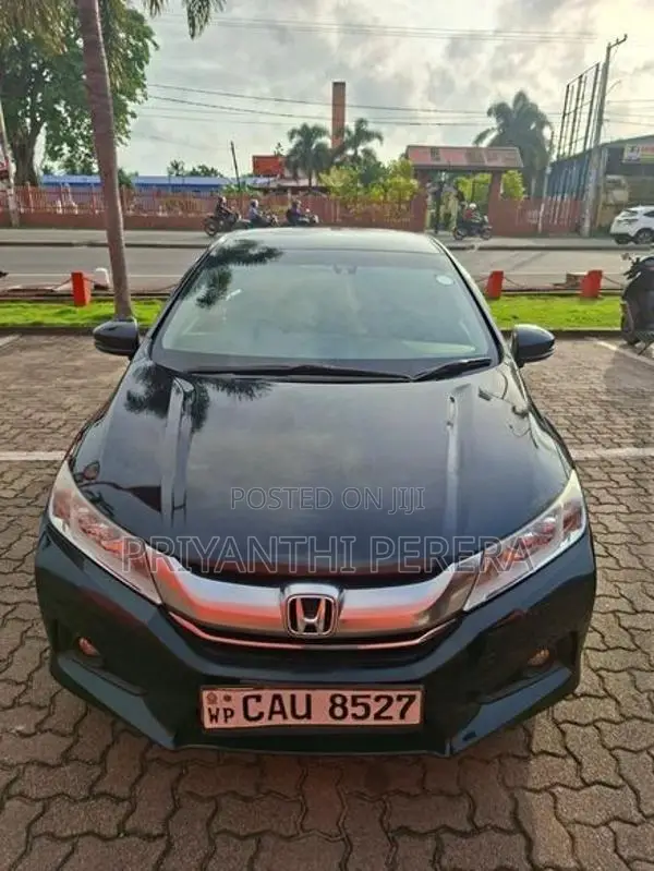 Honda Grace 2014