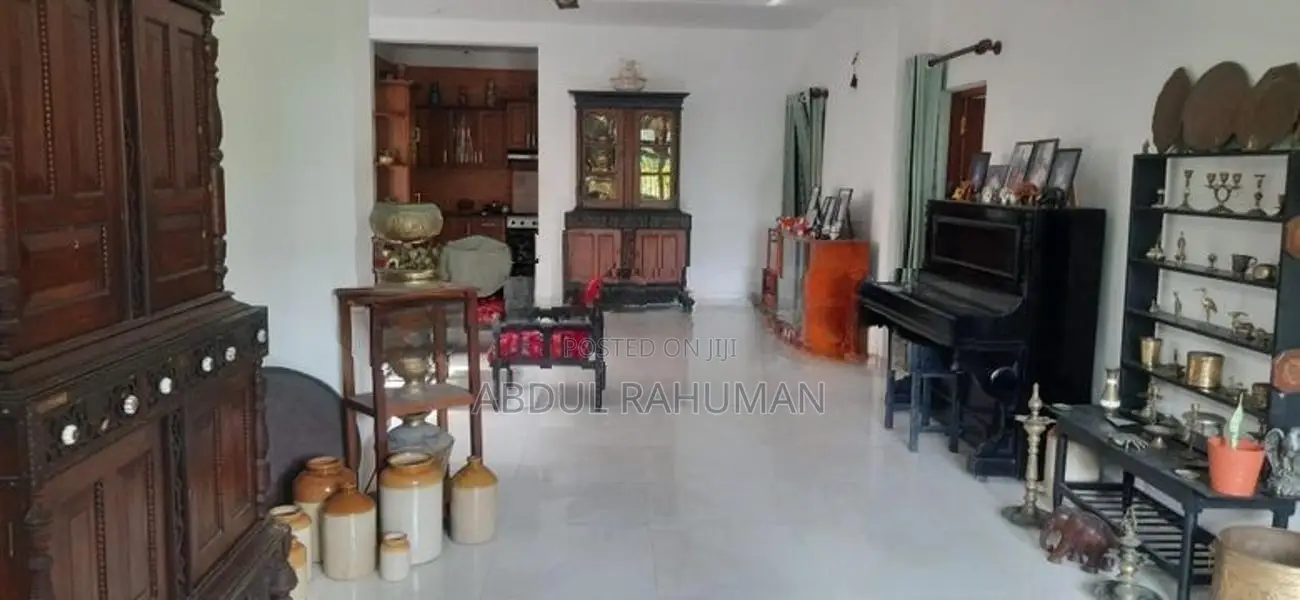 තට්ටු දෙකේ ගෙදර Kottawa Junction 6 Rooms