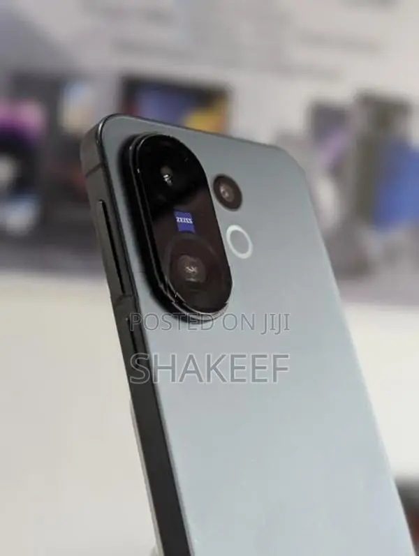 Vivo X200 FE (Used)