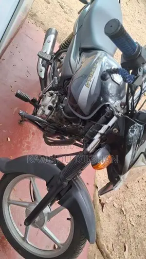 Bajaj Platina 100cc 2017