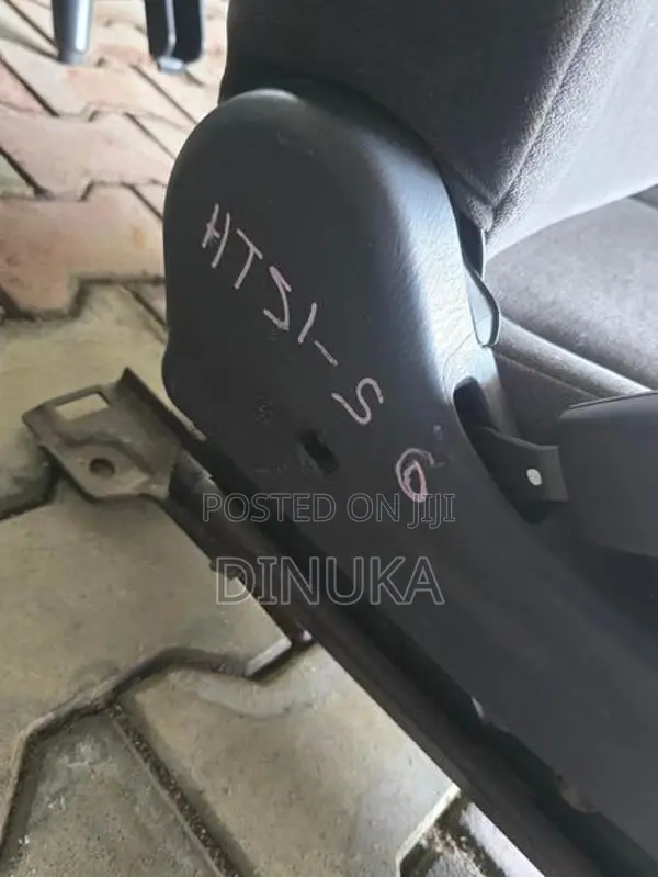 Swift Seats Center Antenna