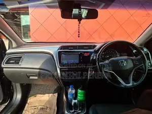 Honda Grace 2014