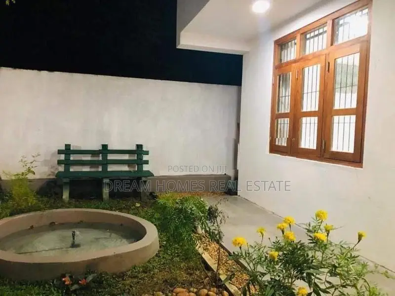 Kesbewa නවීන දෙමහල් නිවස විකිණීමට