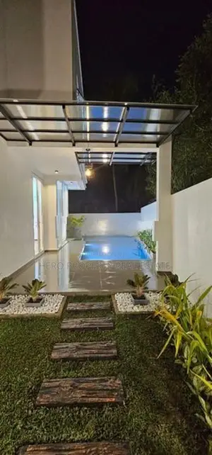 HAS200🪂-Super Luxurious House for Sale in Piliyandala