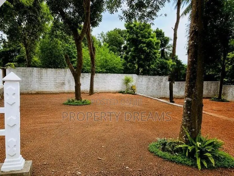 Highly Valuable Land Thalawathugoda