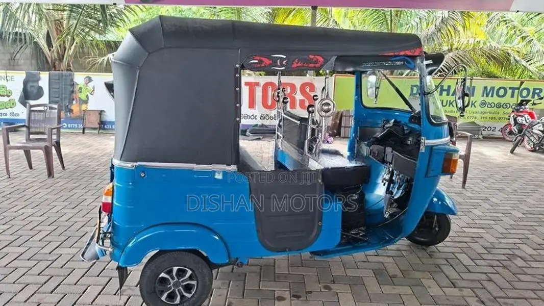 Bajaj RE 4 Stroke 2011