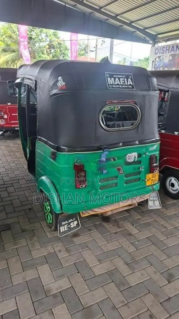 Bajaj RE 4Stroke 2019