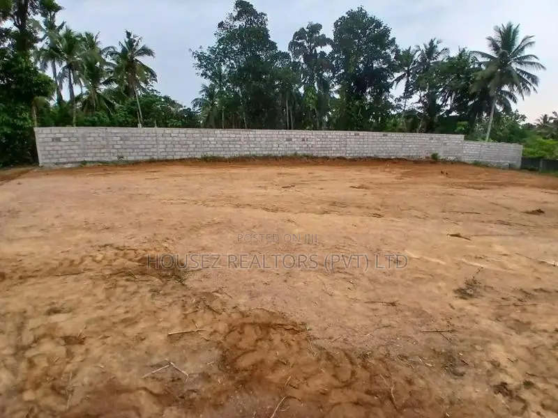 Valuable Land for Sale in Hanwella, Colombo