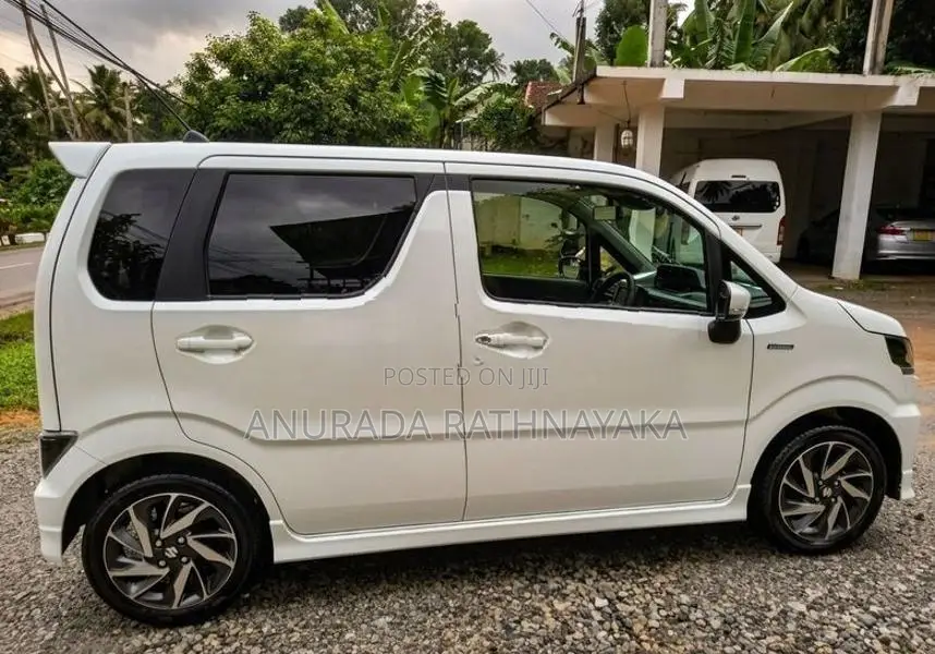 Suzuki Wagon R Custom Zx 2026