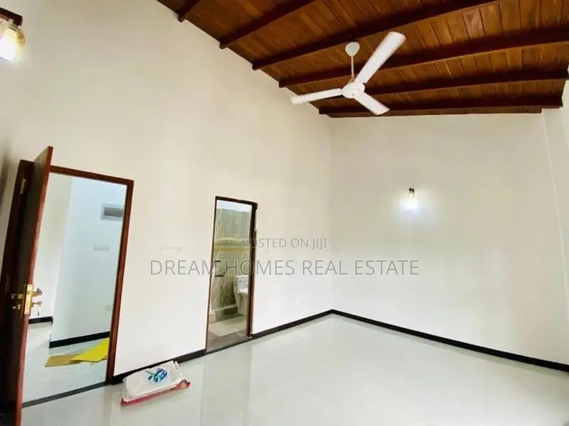 Brand New Luxury House Sale Kahantota Road, Malabe