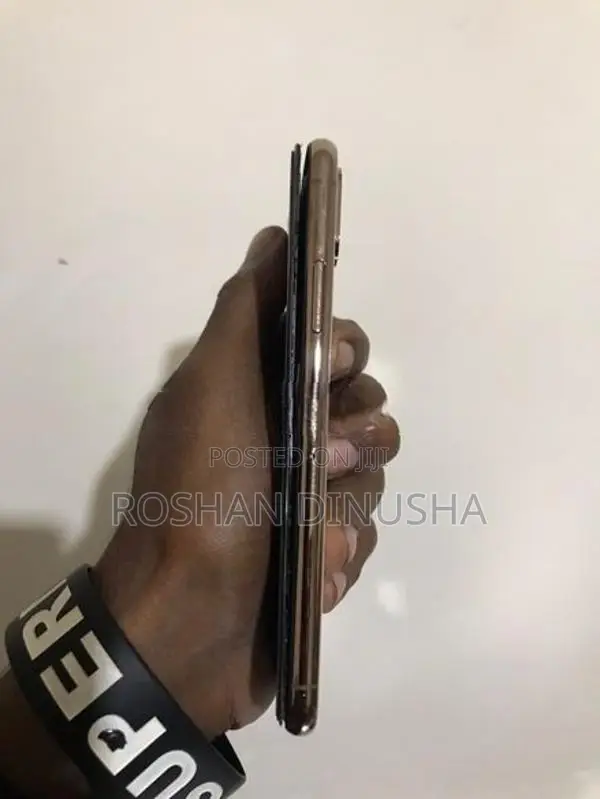 Apple iPhone XS (Used)
