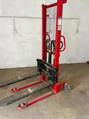 Manual Stacker Fork lift 1.5 ton