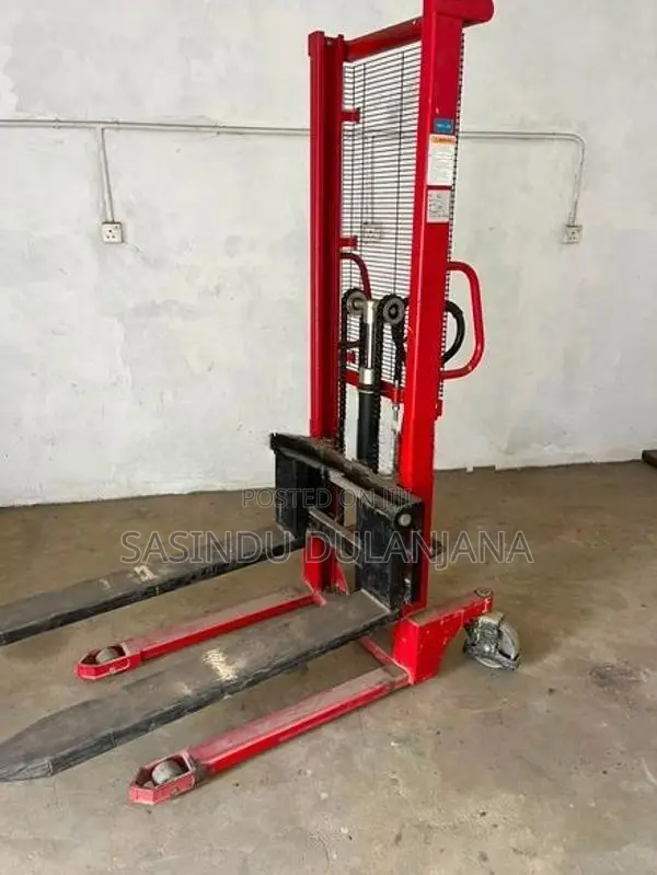 Manual Stacker Fork lift 1.5 ton