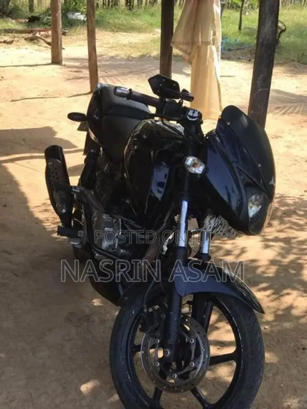 Bajaj Pulsar 180 2017