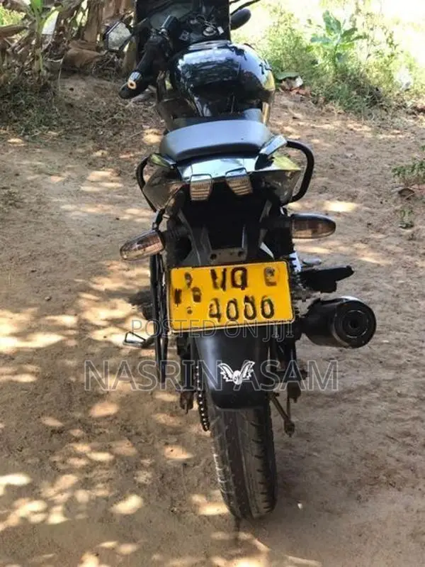 Bajaj Pulsar 180 2017