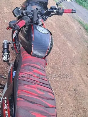 Bajaj Pulsar 150 2015