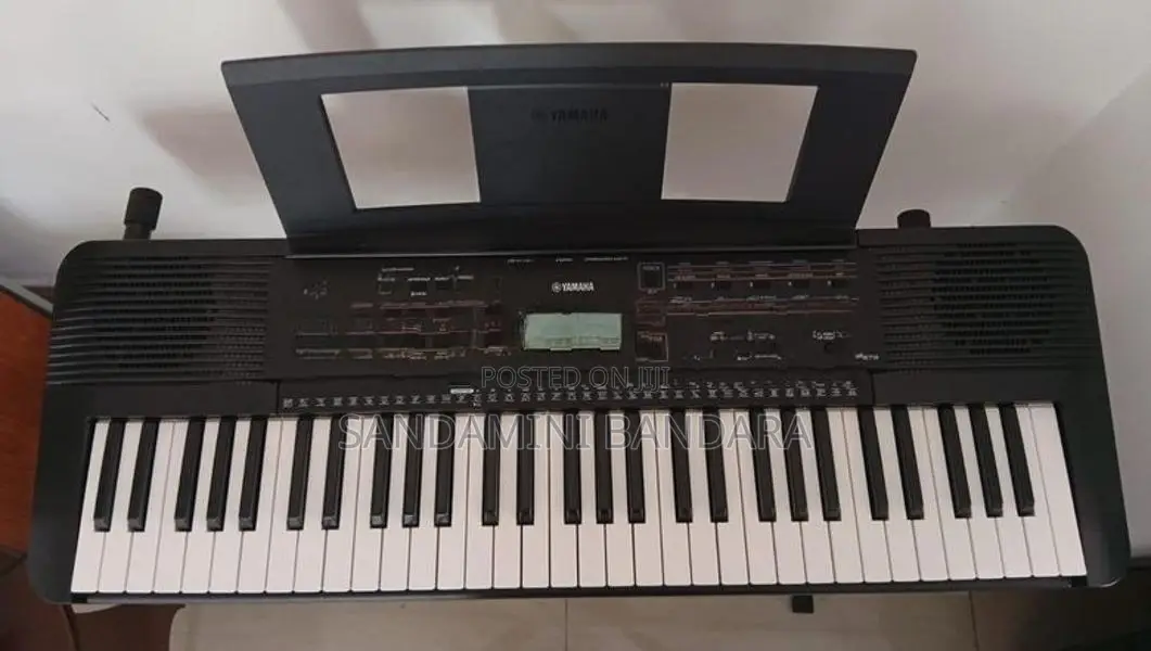 Yamaha PSR E273