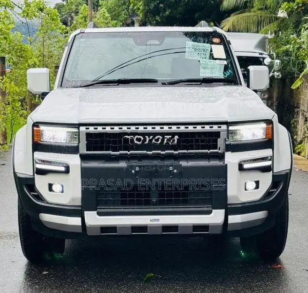 Toyota Land Cruiser Prado VX 2025