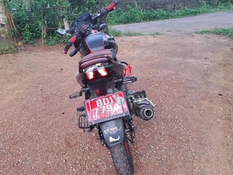 Bajaj Pulsar 150 2015
