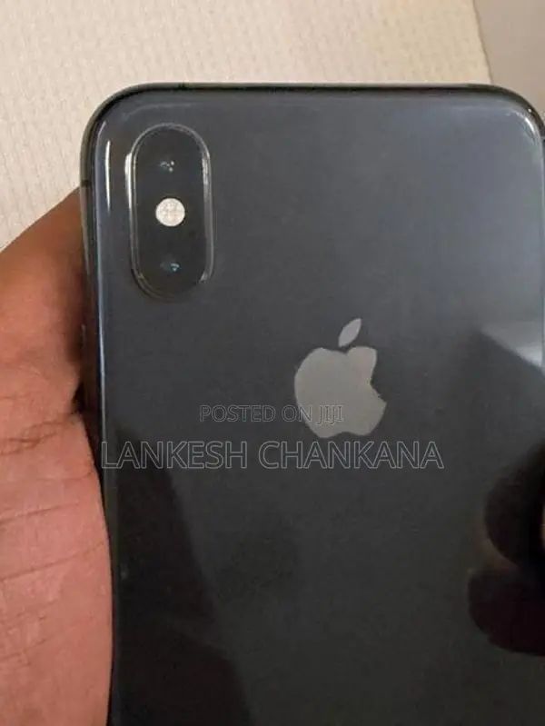 Apple iPhone XS (Used)