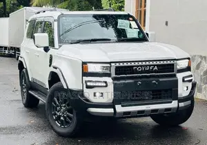Toyota Land Cruiser Prado VX 2025