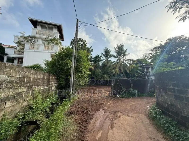 Square Land for Sale in Kotte