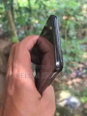 Samsung Galaxy S22 (Used)