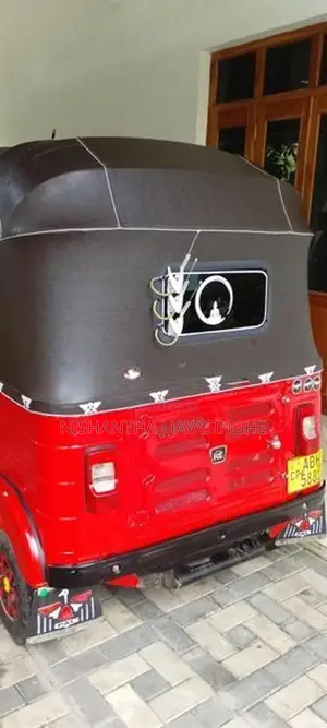 Bajaj RE 2015