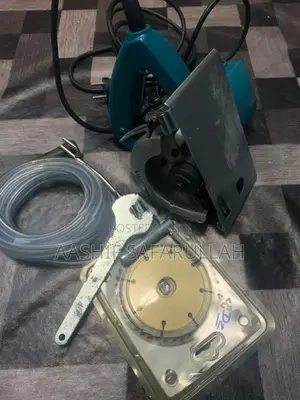 Makita 4100NH Handheld Marble Cutter