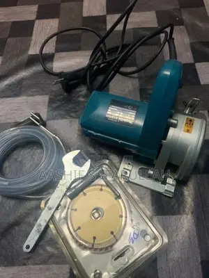 Makita 4100NH Handheld Marble Cutter