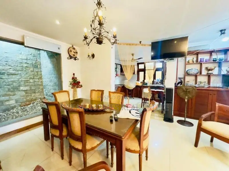 Modern High-End Family Home in Prime Kohuwala Location
