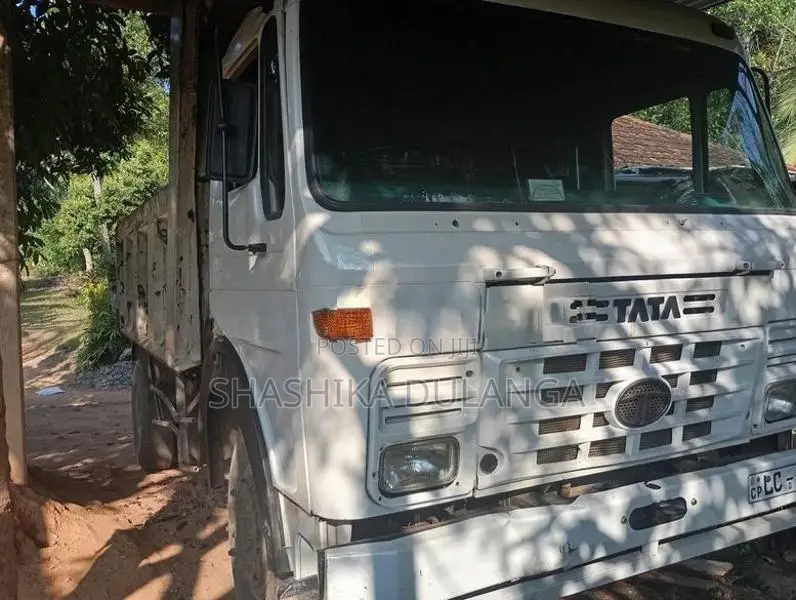 Tata 1613 2006