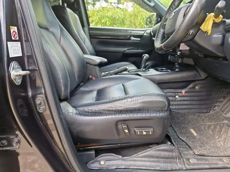 Toyota Hilux Rocco 2019