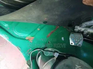 Bajaj RE 2015
