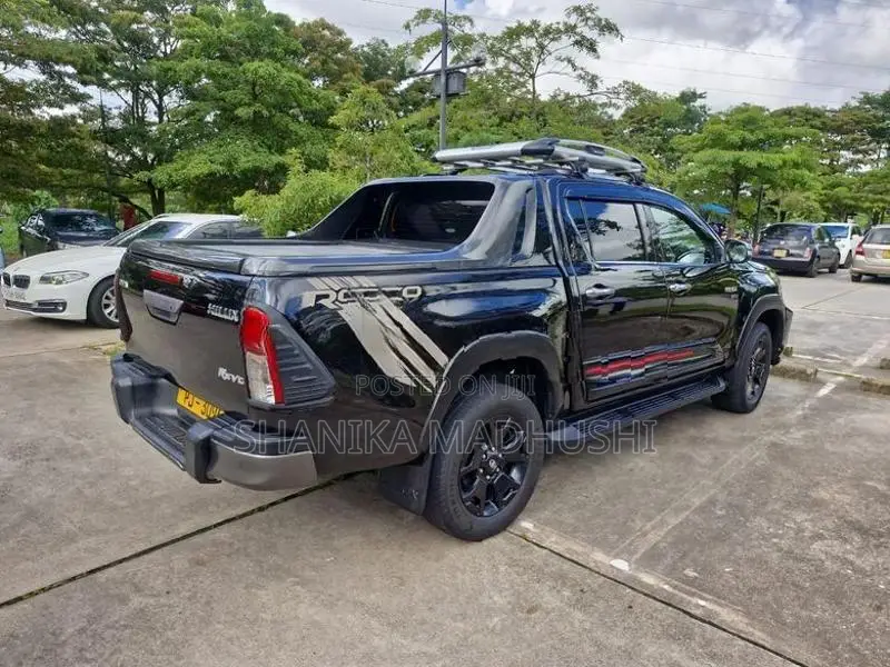 Toyota Hilux Rocco 2019