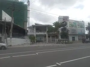 Two Story Building for Rent Makumbura