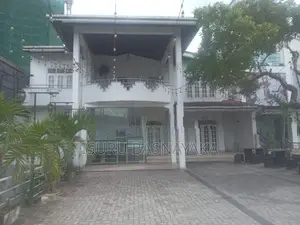 Two Story Building for Rent Makumbura