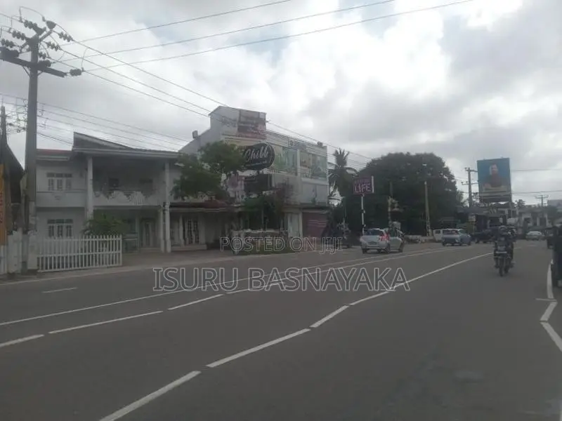 Two Story Building for Rent Makumbura
