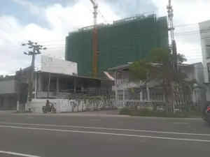Two Story Building for Rent Makumbura