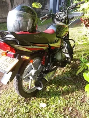 Bajaj CT100 2023