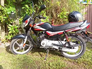 Bajaj CT100 2023