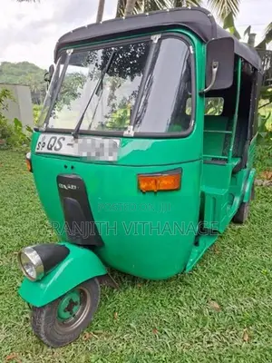 Bajaj RE 2009